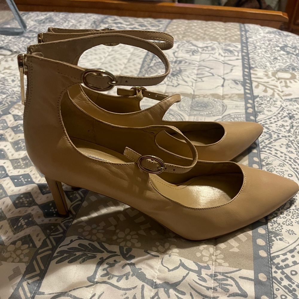 Bcbgeneration heels used size 9 1/2